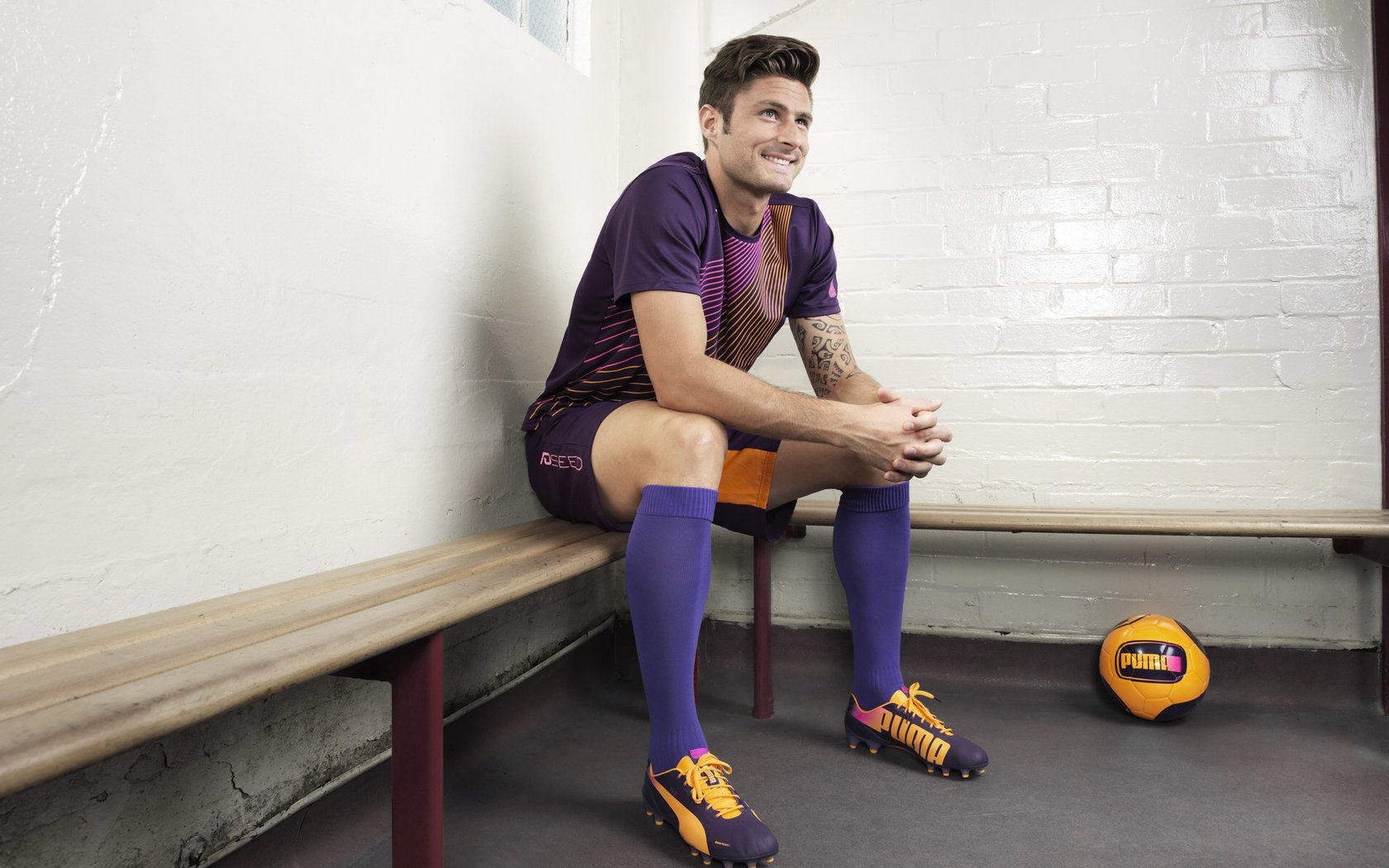 法国球员荣膺最佳防守球员称号，实力备受认可，法国足球防守