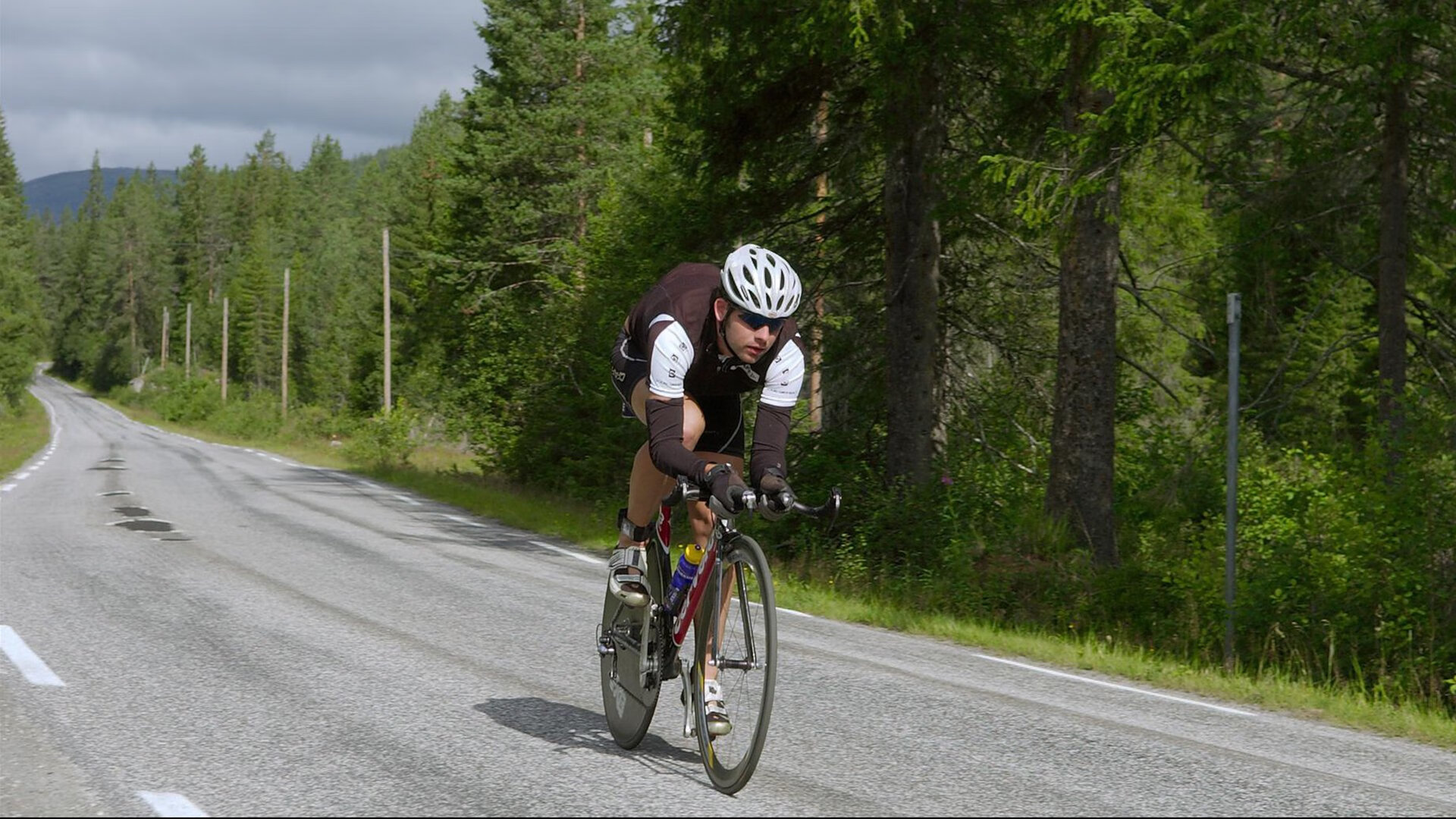 电竞游戏版本更新对比赛策略的深远影响，电竞对战